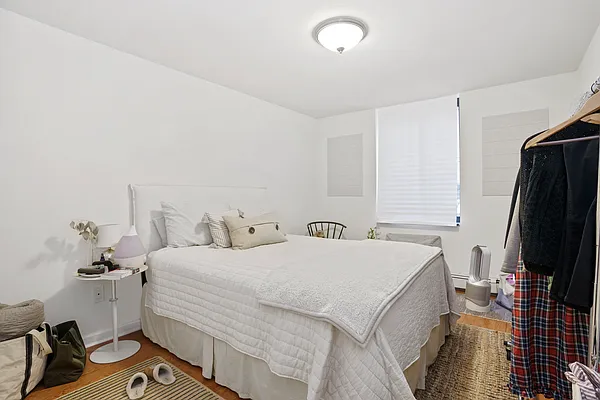 Rented by Douglas Elliman | media 20