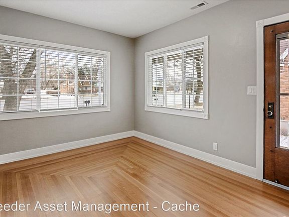 5th image of 229 N Main St #10910392