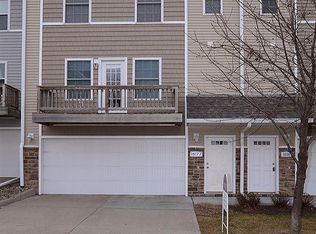 18177 Hayes Ct, Omaha, NE 68135