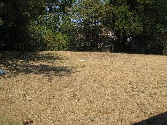 3rd image of 3112 Wesleyan Dr S
