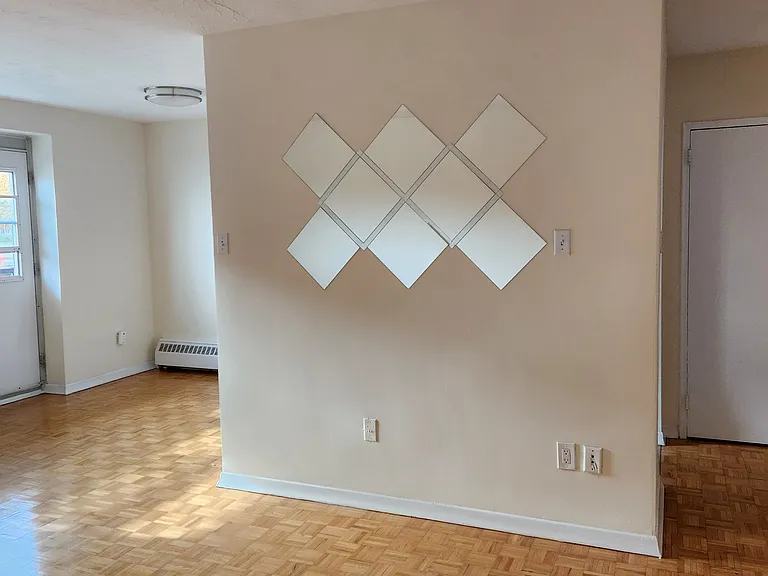 55 Trayborn Dr — Photo 5