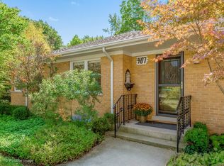 407 Traube Ave, Clarendon Hills, IL 60514