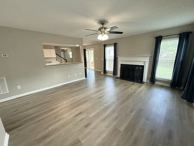 8 Melrose Ct — Photo 1