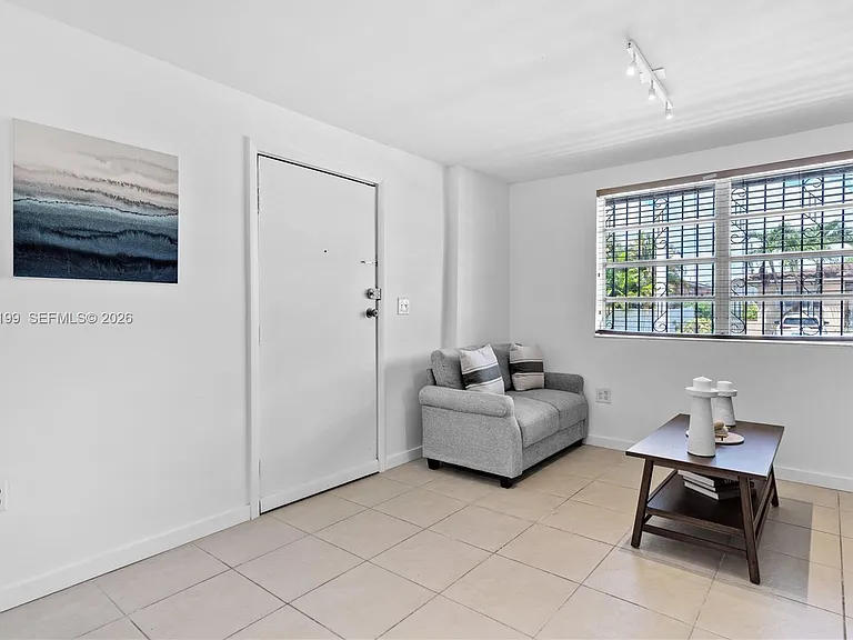 1841 SW 21st Ter #B — Photo 18