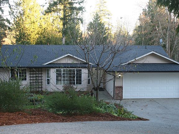 3rd image of 1445 Graham Dr