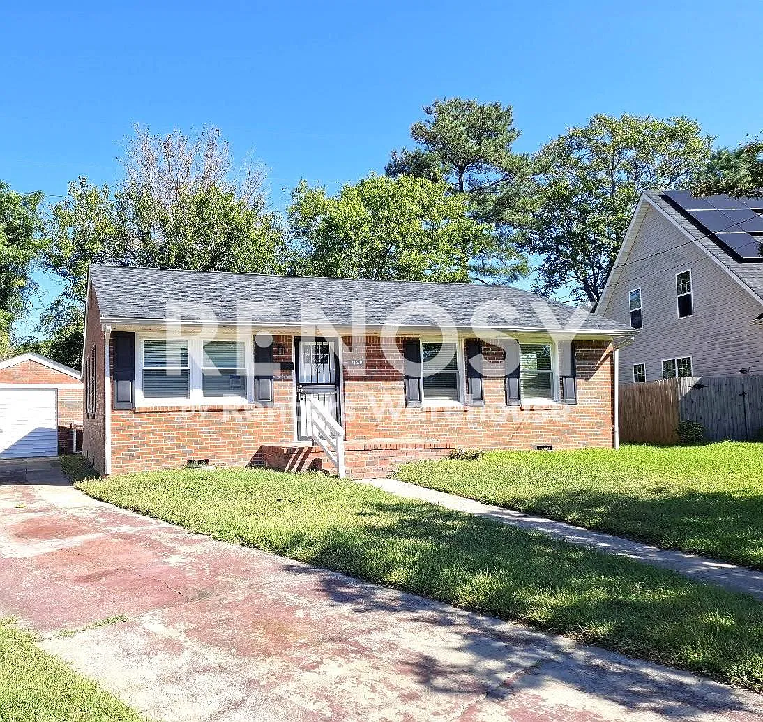 Discover a home that offers more space than meets the eye! — Photo 1