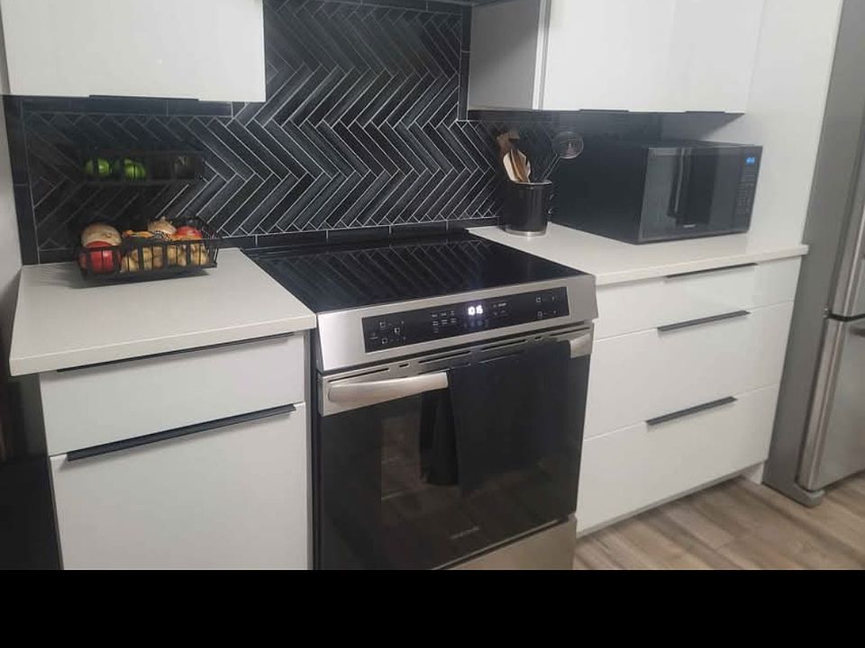 1st image of 5516 16th St W #B