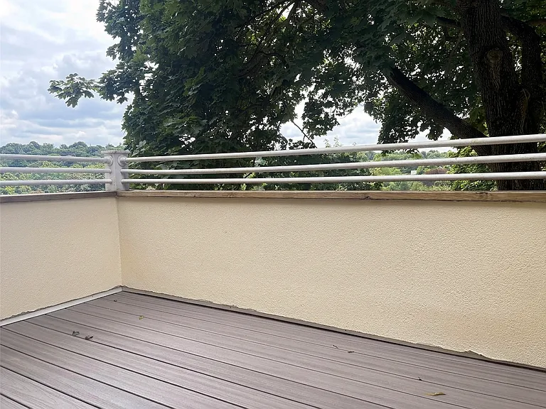Completely new decking installed in street-facing that is connected to bedroom #1.