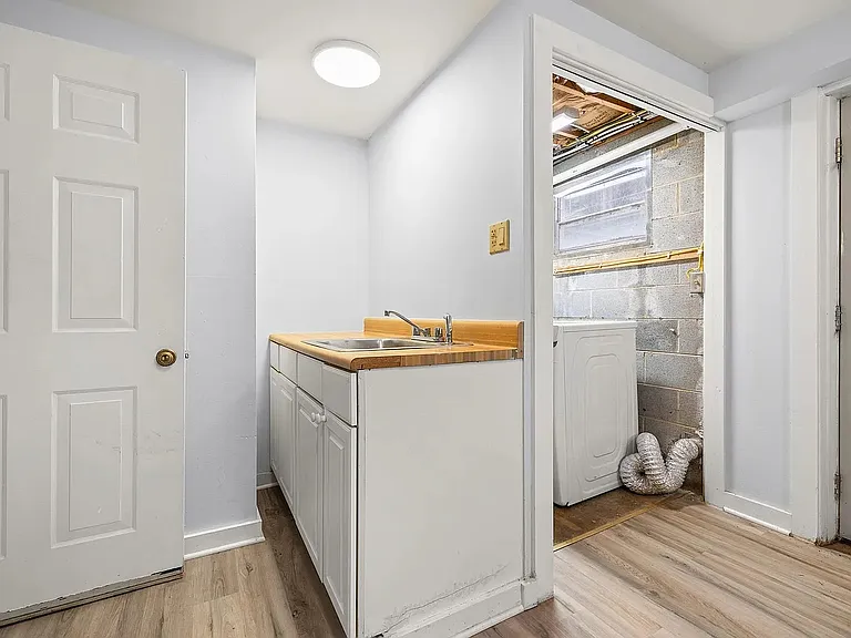 1214 Smith St #C — Photo 10