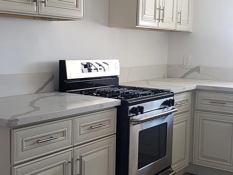527 N Cummings St #527 — Photo 2