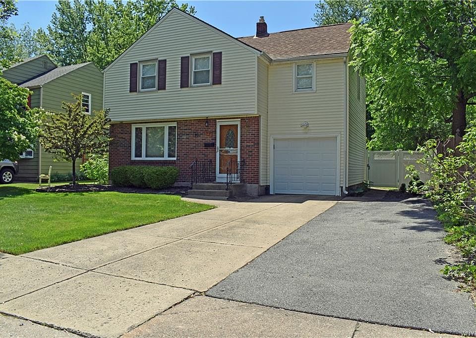 2nd image of 97 Hamilton Dr