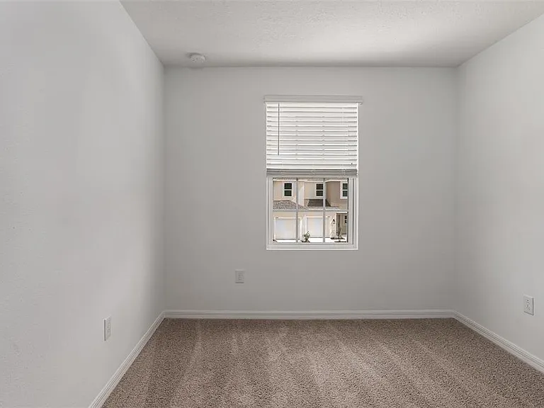 11720 Glenside Ter — Photo 17