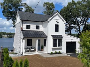 49 Lakeshore Dr, Bellingham, MA 02019