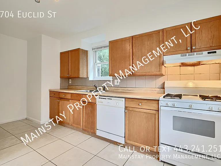 5704 Euclid St — Photo 11