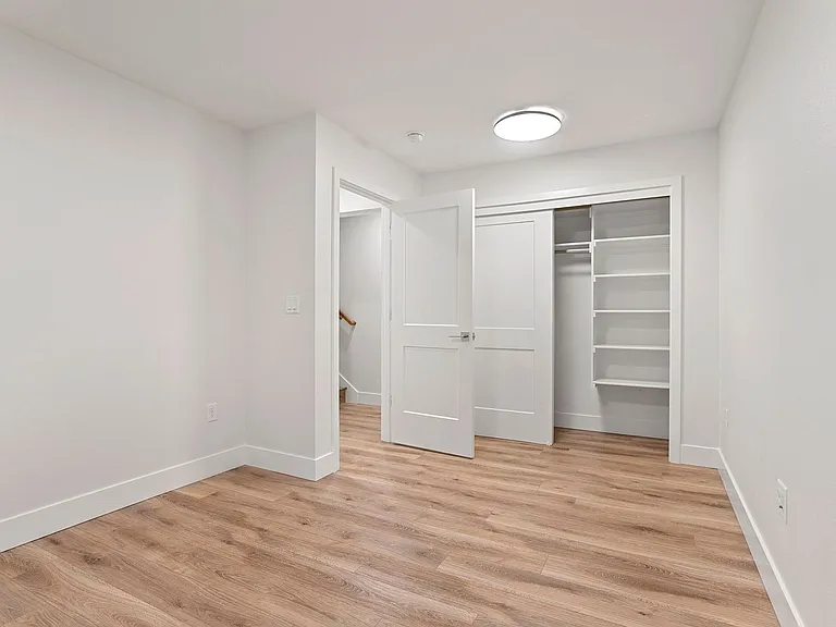 4808 SE Franklin St — Photo 9