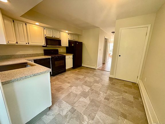 4th image of 26 Rogers St #2