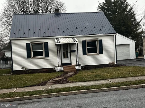 834 S Coldbrook Ave, Chambersburg, PA 17201