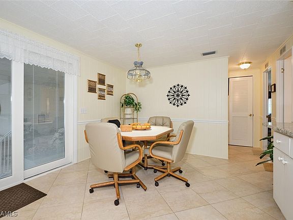 5th image of 399 Snead Dr