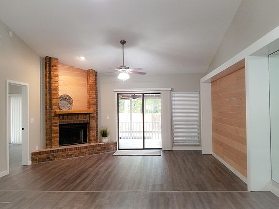 5th image of 556 Willow Oak Ln