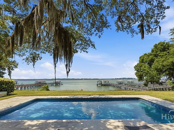 3rd image of 1540 Wilmington Island Road