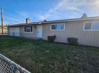 1004 Stevens St, Medford, OR 97504