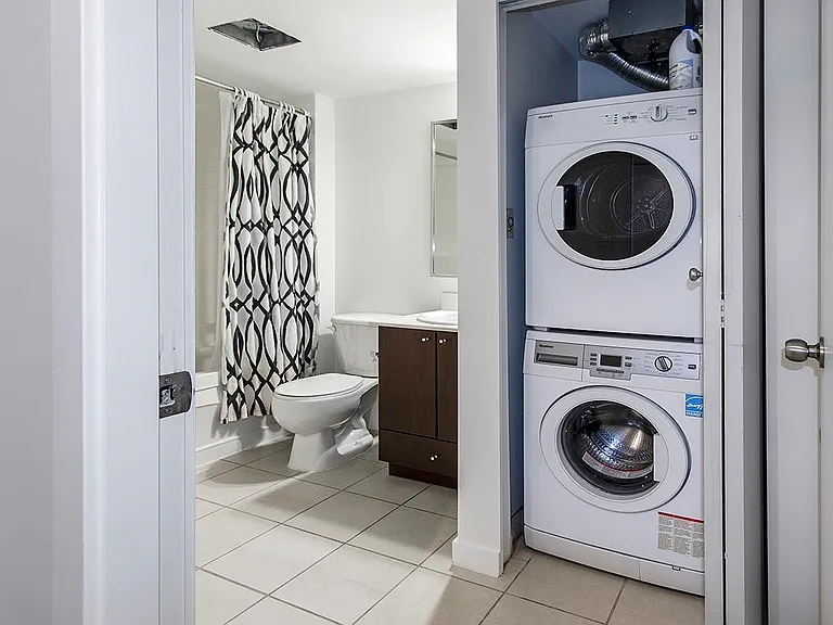 933 Hornby St #201 — Photo 7