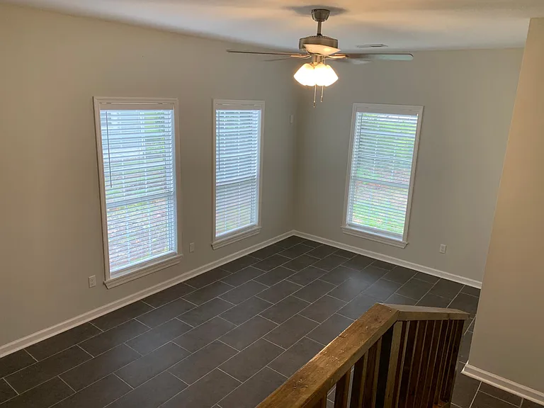 165 S Jackson St — Photo 15