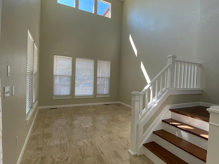 16449 Homestead Ct — Photo 3