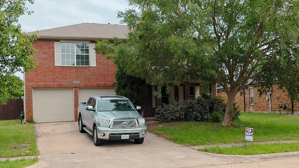 Building Photo - 2222 Meade Ct
