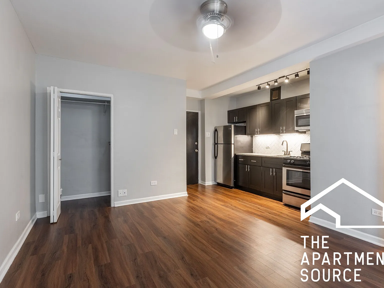 Studio, $1,526 — Photo 2