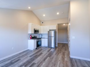 1335 S 8th St FLOOR 3, Philadelphia, PA 19147