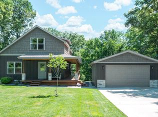 80 Tamarack Ct, Dahinda, IL 61428