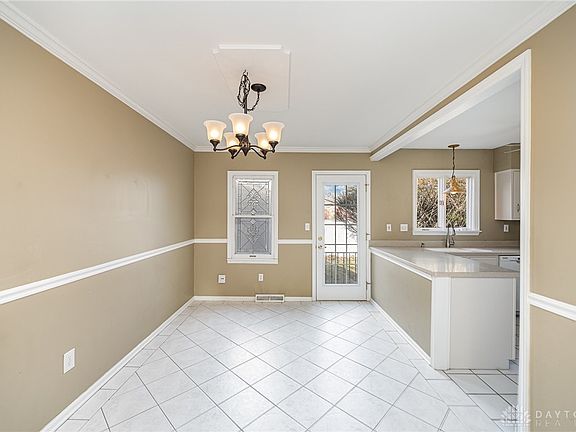 4th image of 53 Wythe Parish St