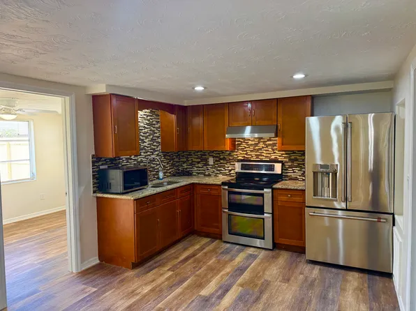 3548 Umber Rd, Holiday, FL 34691