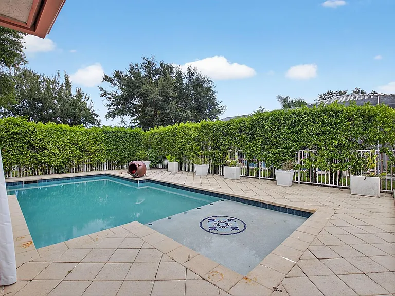 22194 Braddock Pl — Photo 28
