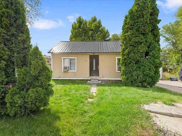 230 Lincoln St, American Falls, ID 83211