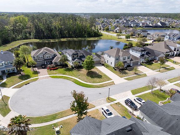 5th image of 818 OUTLOOK Drive