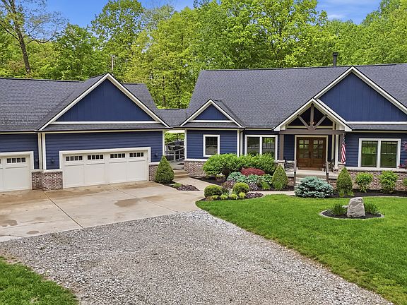 2nd image of 4390 Tulip Dr S