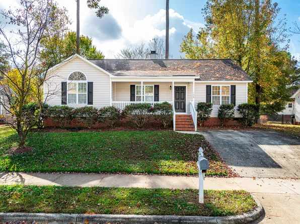 120 Quiet Refuge Ln, Garner, NC 27529