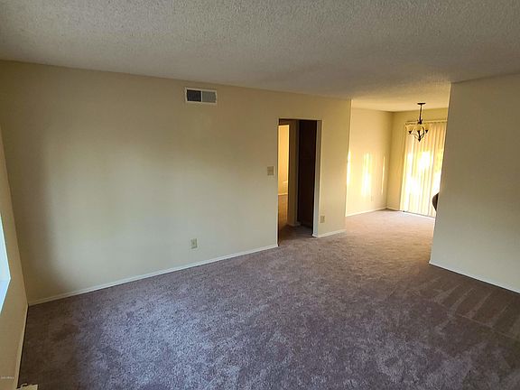 5th image of 1339 E Palmdale Dr