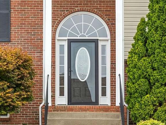 3rd image of 539 Winding Bluff Way