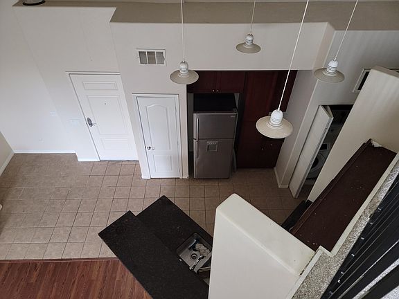 2nd image of 3950 Ohio St Unit 508