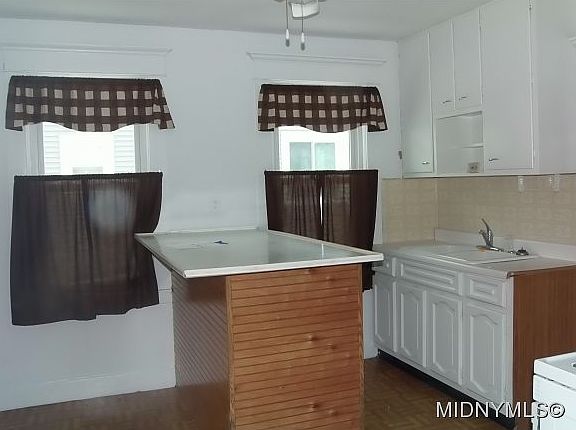 3rd image of 103 Campbell Ave