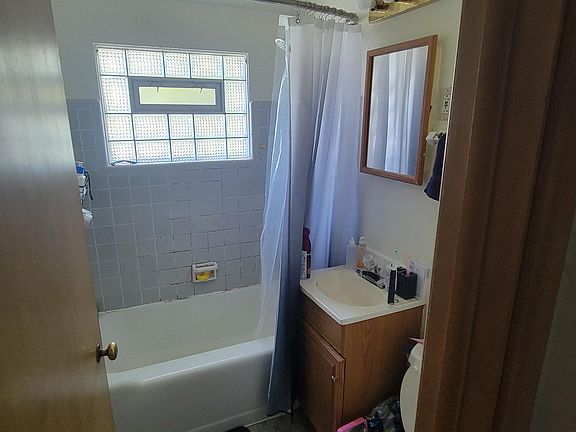 3rd image of 3235 S 48th St APT 5