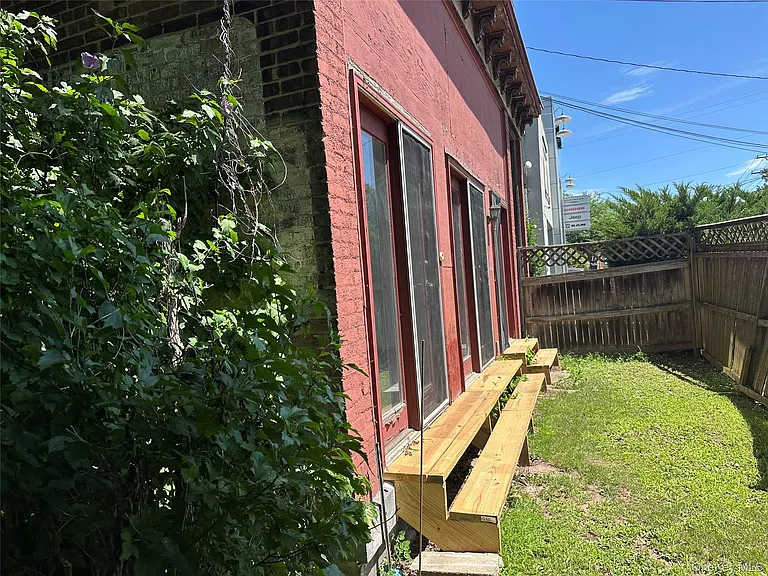 165 Ulster Ave #8 — Photo 34