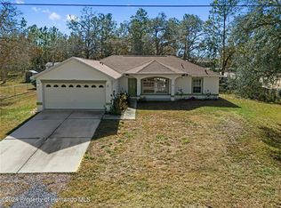 11262 Sneeze Rd, Weeki Wachee, FL 34614