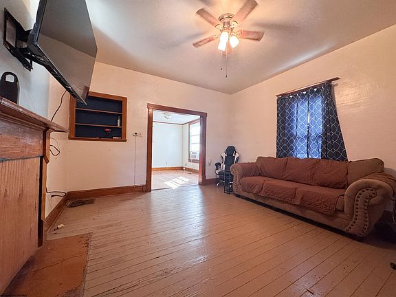 2nd image of 70 Vine St