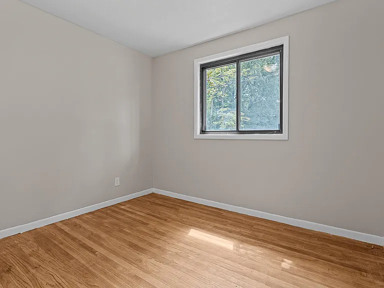 1426 Springview Dr — Photo 14