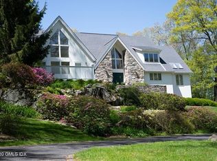 52 Laurel Ledge Ct, Stamford, CT 06903