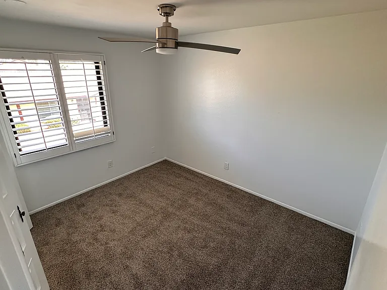 6036 N 30th Ave — Photo 5